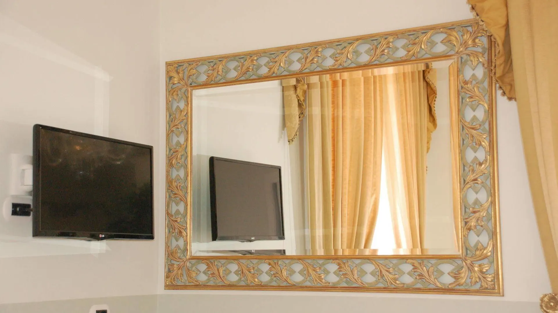 Charme Holidays Colosseum Rome Guest house